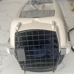 Pet carrier Small /medium 