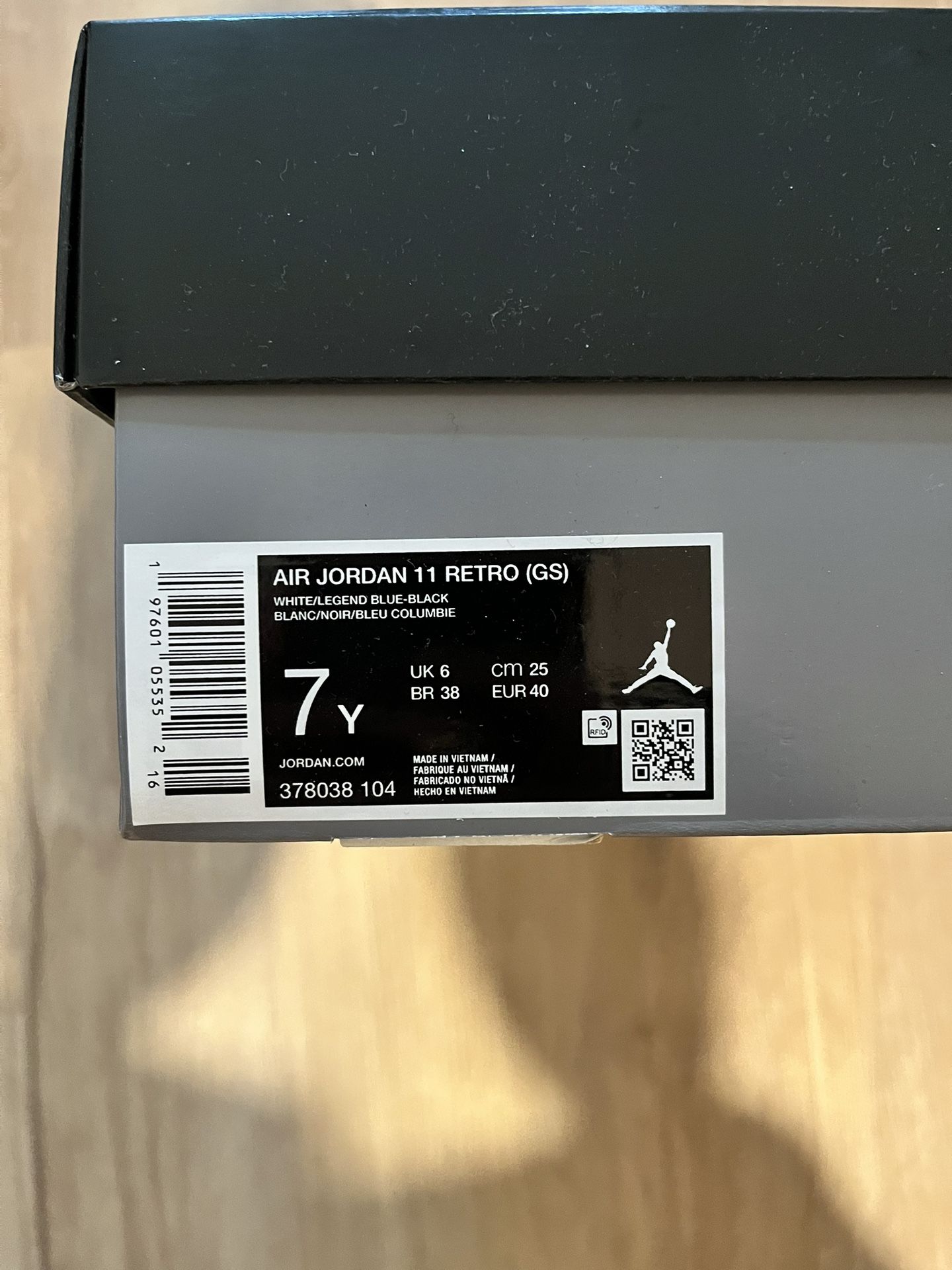 Jordan 11 Legend Blue