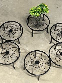 Home decor stuff. Plant stands and decorations