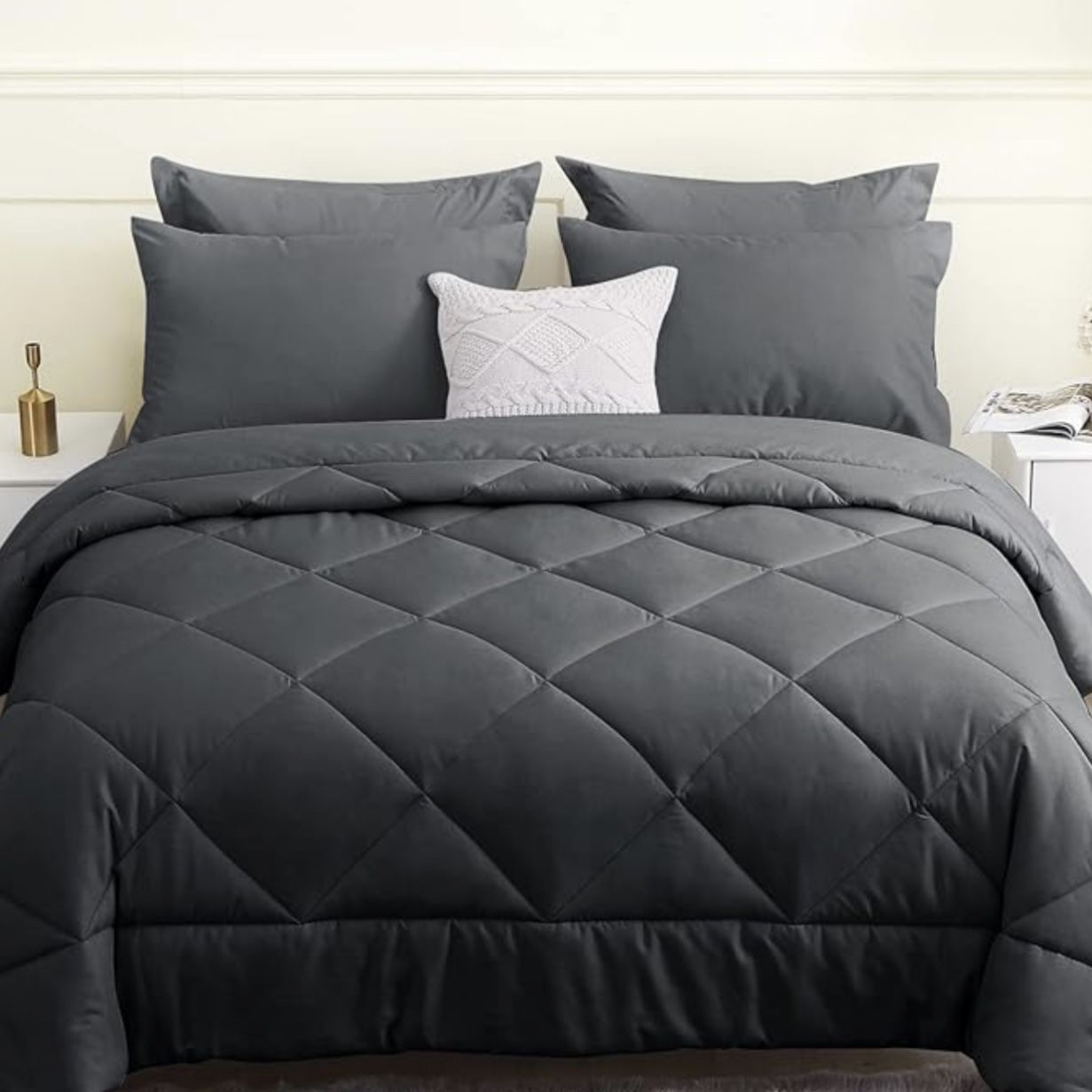 Queen Comforter Set