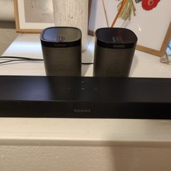 Sonos Beam and Play 1