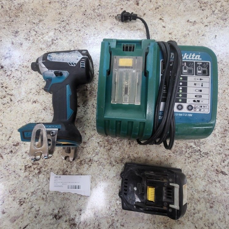 Makita Drill With Charger With Wear And Dust