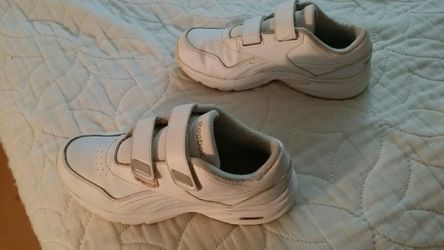 Women's Reebok gym shoes/SIZE 7