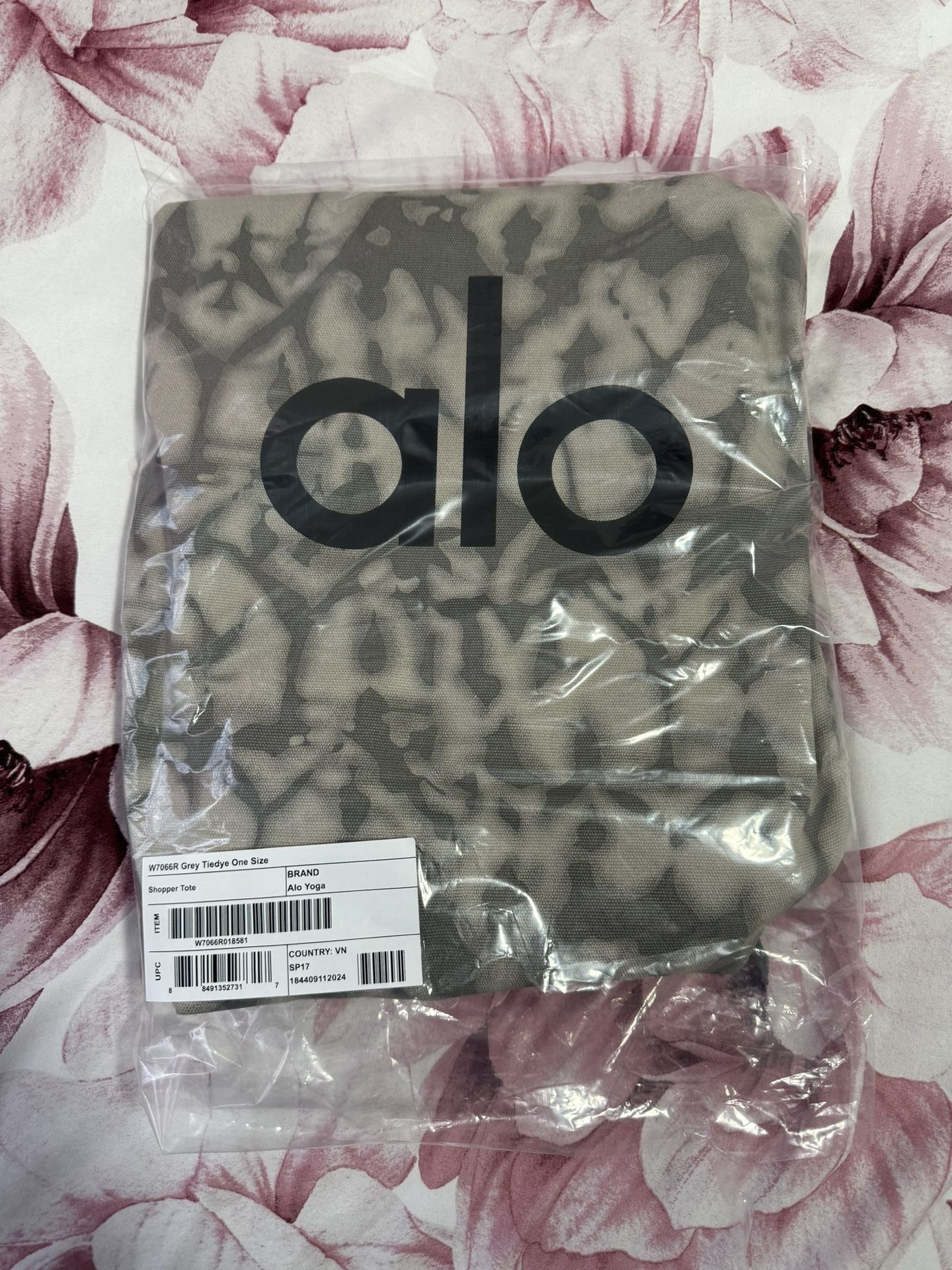 ALO tote Bag