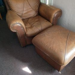 Leather Chair With Foot Rest It's FREE
