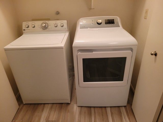 Washer And Dryer Set