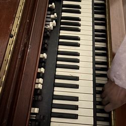 Hammond Organ