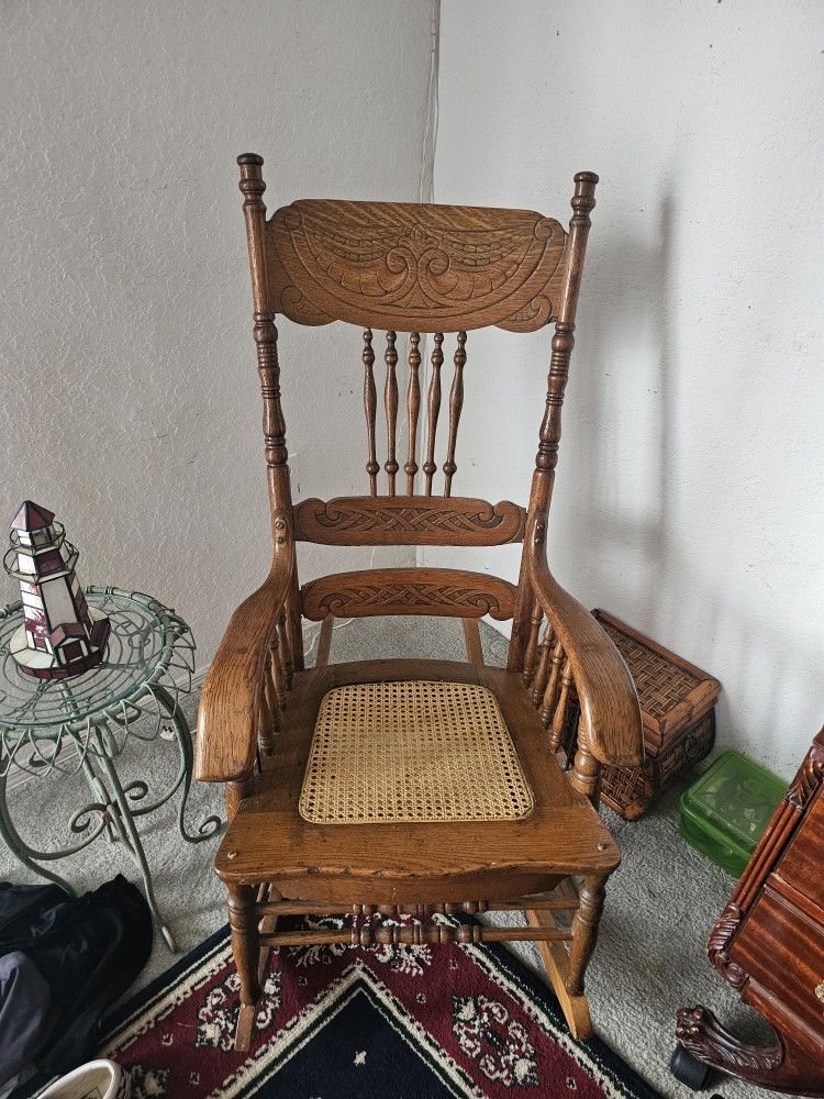 Antique Rocking Chair For Sale