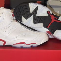 Jordan Retro 6 “Red Oreo”