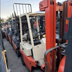 Forklift Nissan 5000 Lb Pneumatic Tire 
