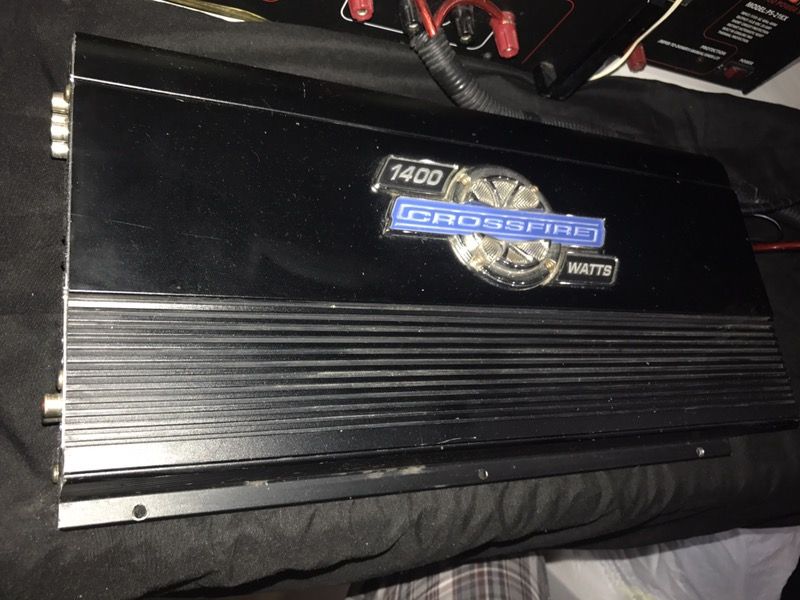 Crossfire XP1400D 1400 watt old school amp!! Strong amp! for Sale in Los Angeles, CA OfferUp