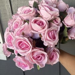 Artificial Pink Roses