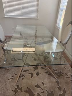 Moving sale