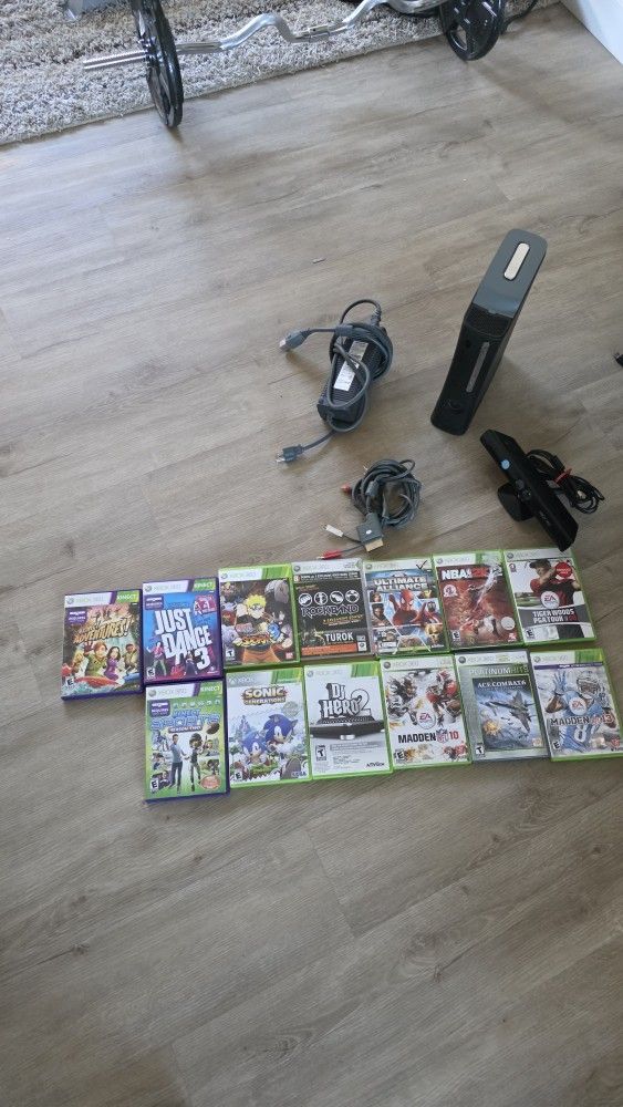 Xbox 360, with 13 games+ kinekt, no controller