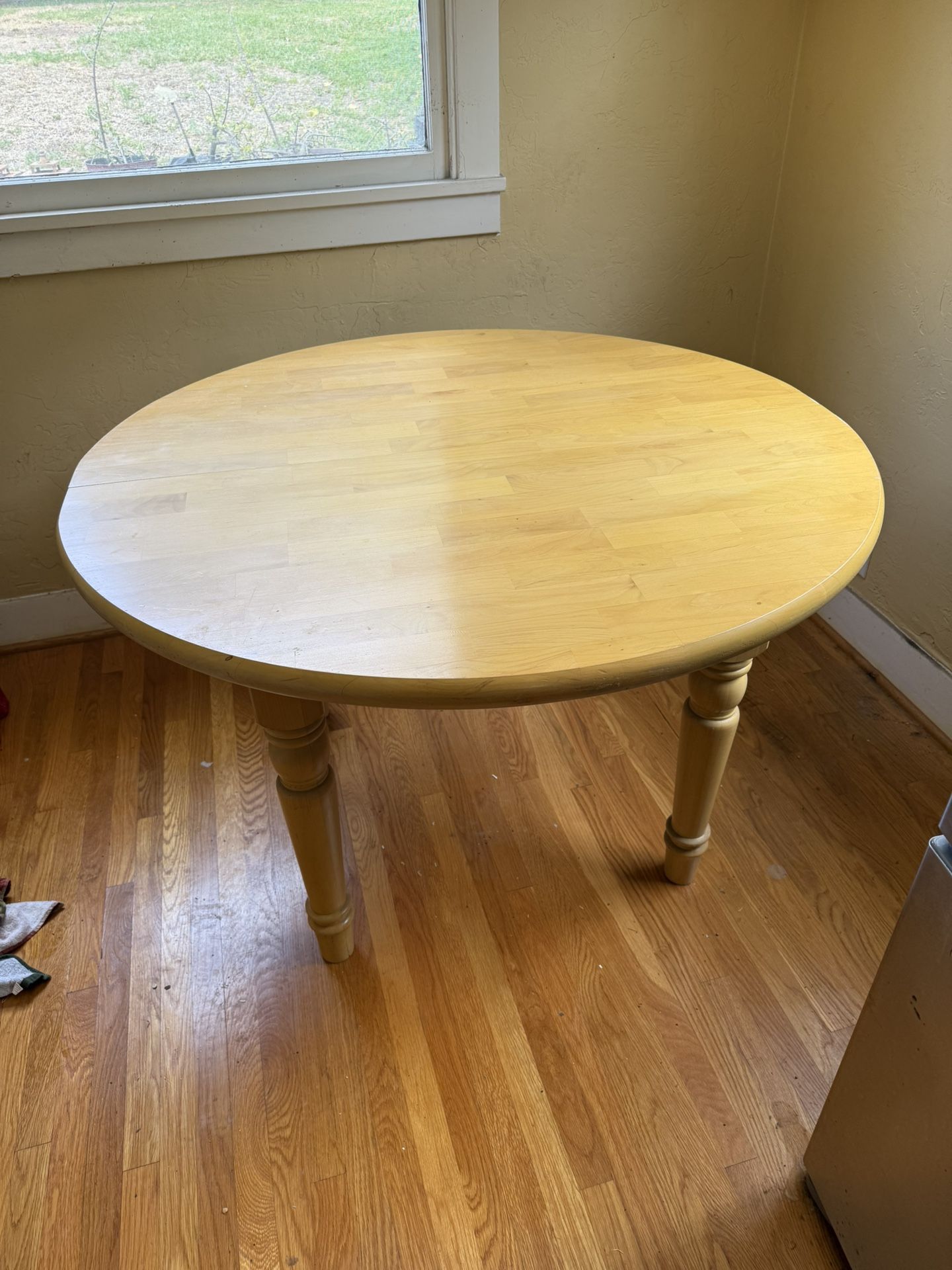 Breakfast Table With Leafs
