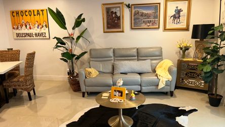Gorgeous first floor, Condo