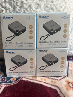 Huntkey B10B-20 10000mAh Power Bank with Built-in Cable