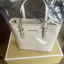 NEW Michael Kors Purse 