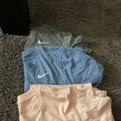Nike Tshirt’s Size Medium 