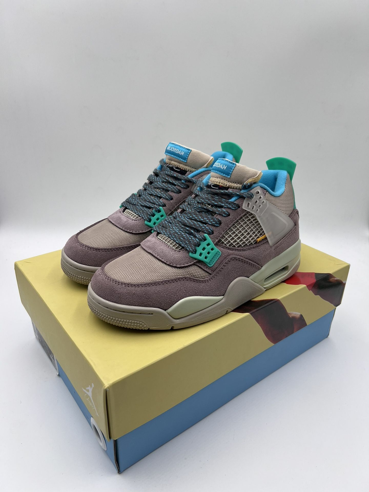 Taupe Haze Union Jordan 4 Retro