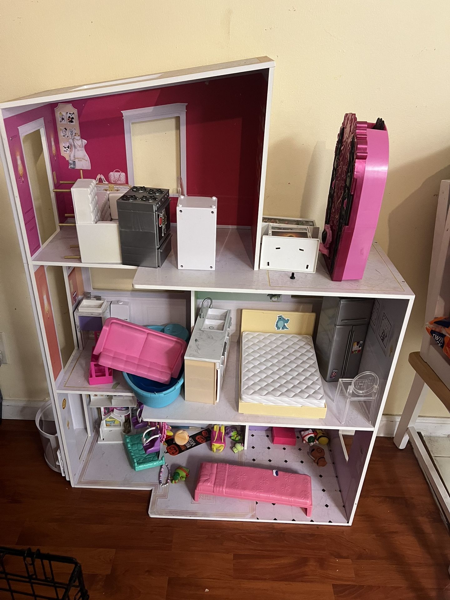 Rainbow High Doll Houe