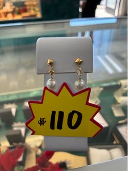 Dangle earrings