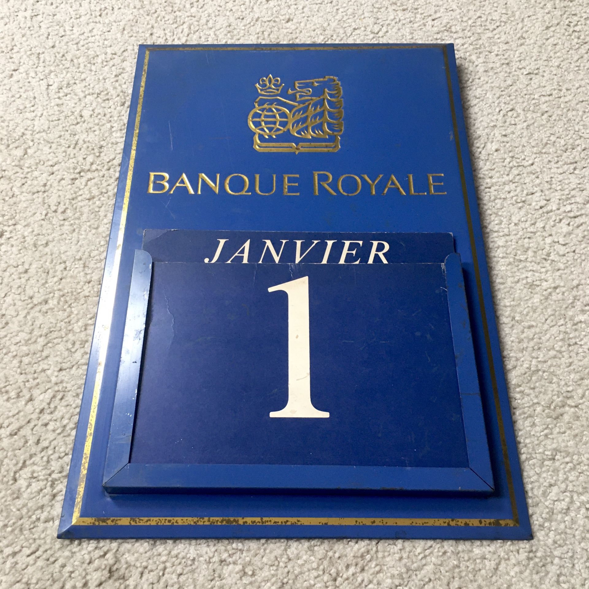 Vintage BANQUE ROYALE Metal Perpetual Calendar Sign - Royal Bank of Canada 18” x 12” - RARE!!