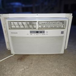 Frigidaire 6000 Btu FREE DELIVERY AND INSTALLATION 