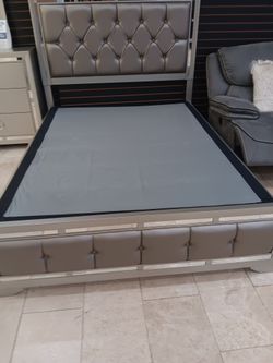 *Weekly Feature!!!*---Sophisticated Queen Bed Frames---All Selections Now $399!!!---Delivery/$10 Down Financing🤭