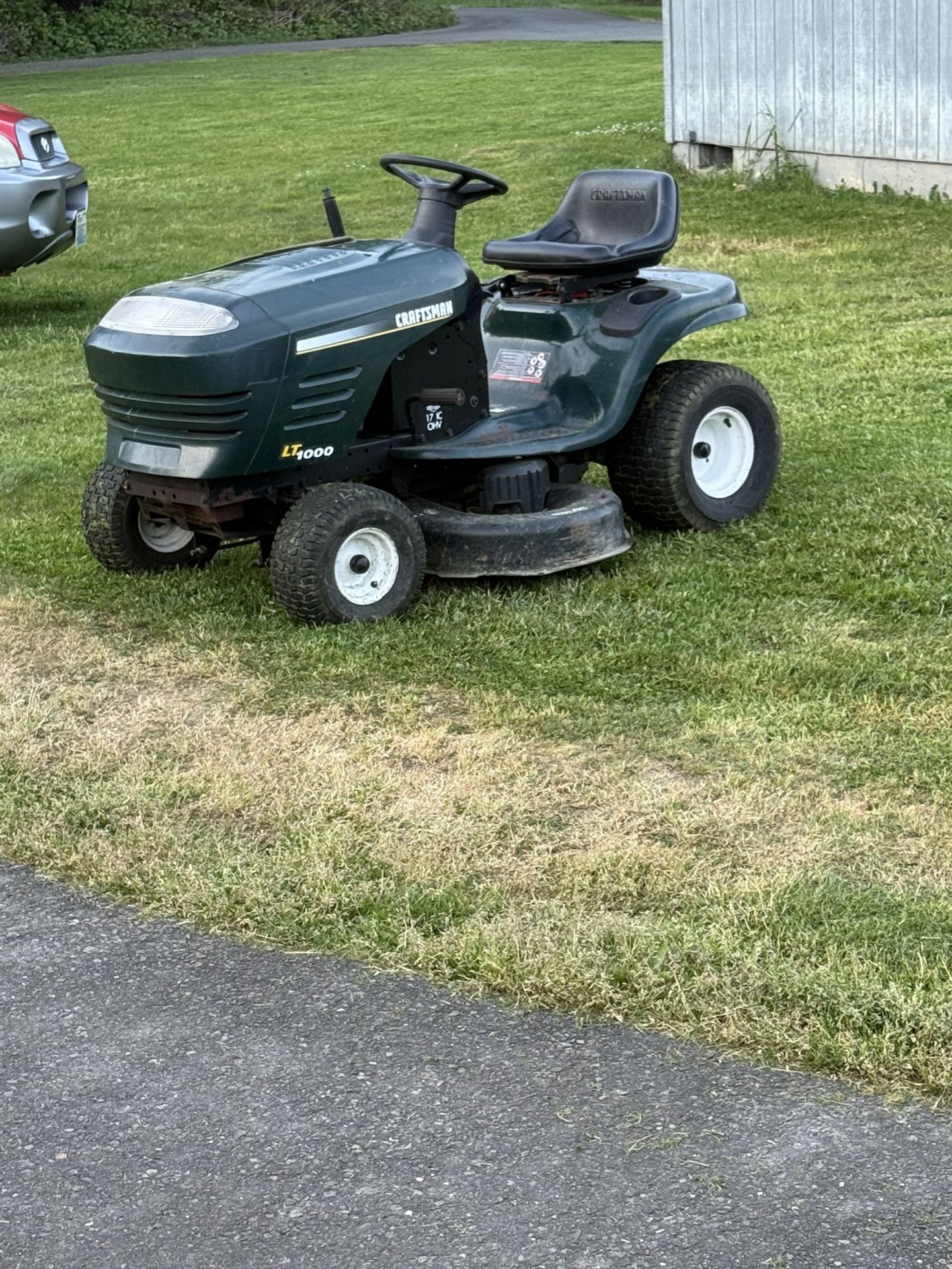 Craftsman T1000 42 Riding Lawnmower