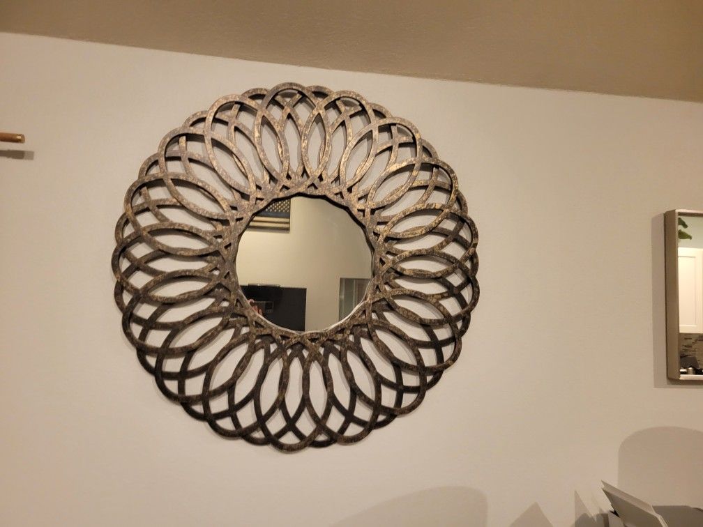 Round 48" Accent Mirror