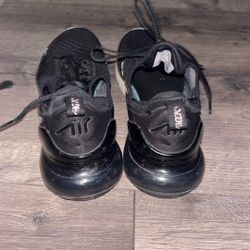 Nike Air Max 270 Sneakers 