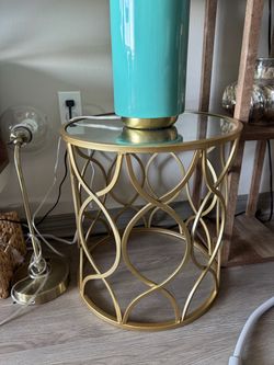 Side gold mirror table