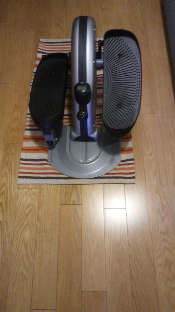 Manual elliptical