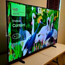 65 Inch Qled Samsung Smart TV 4K UHD Q7F. Brand new 2025 Model.