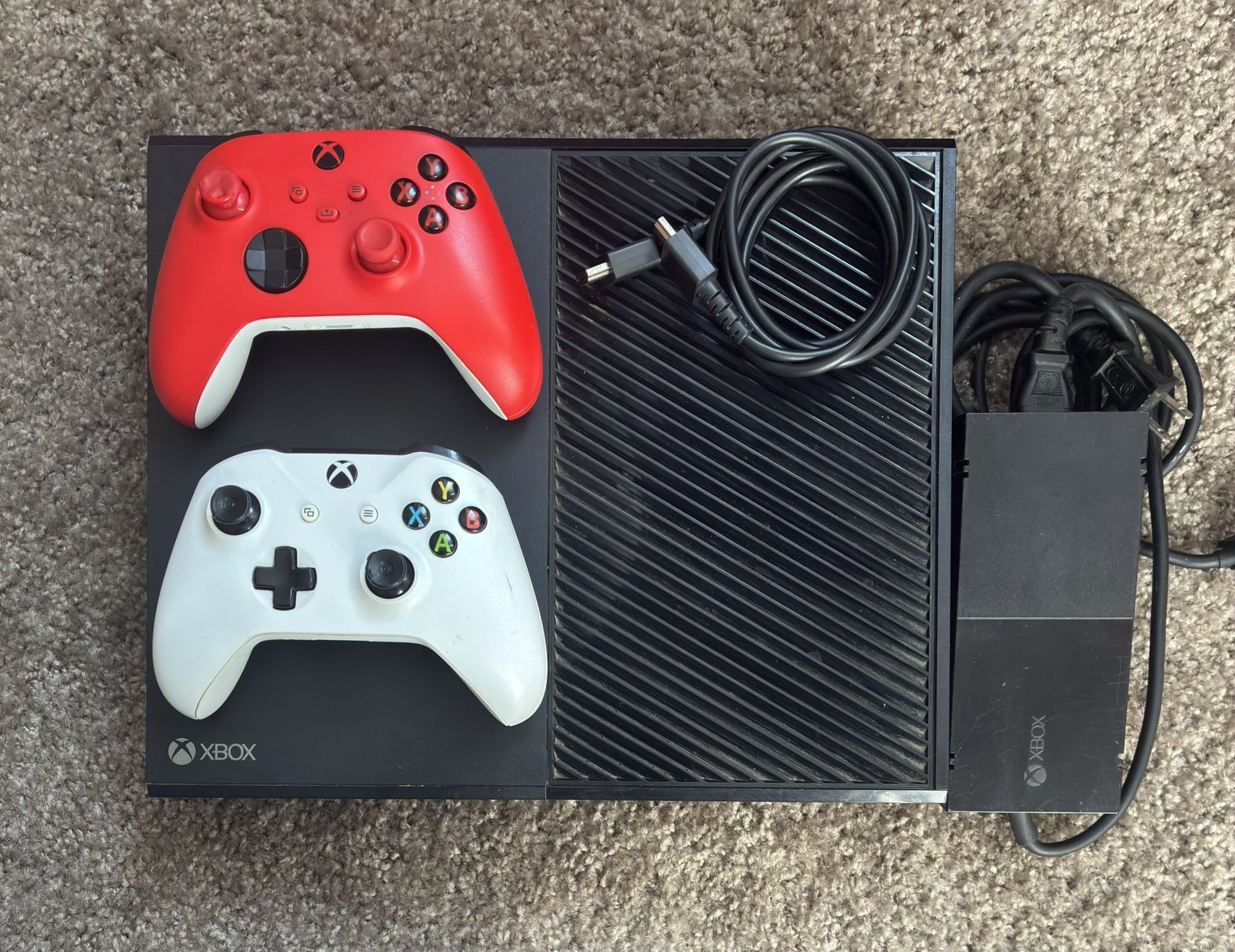 Xbox One With 2 Controllers + Free Games ♦️