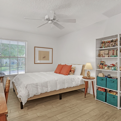 Queen bed with new hybrid mattress