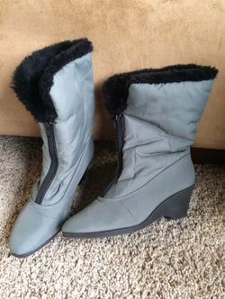 Women’s Lined Boots