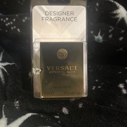 Versace crystal, noir Perfume