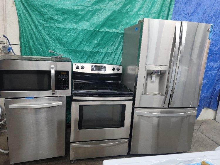 KENMORE Stainless Steel Set Refrigerator Stove Dishwasher And Microwave All Good Working Conditions 