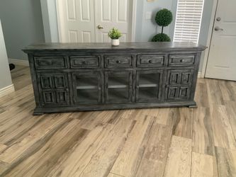 Beautiful 82” tv stand