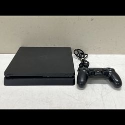 Playstation 4 W/Controller 