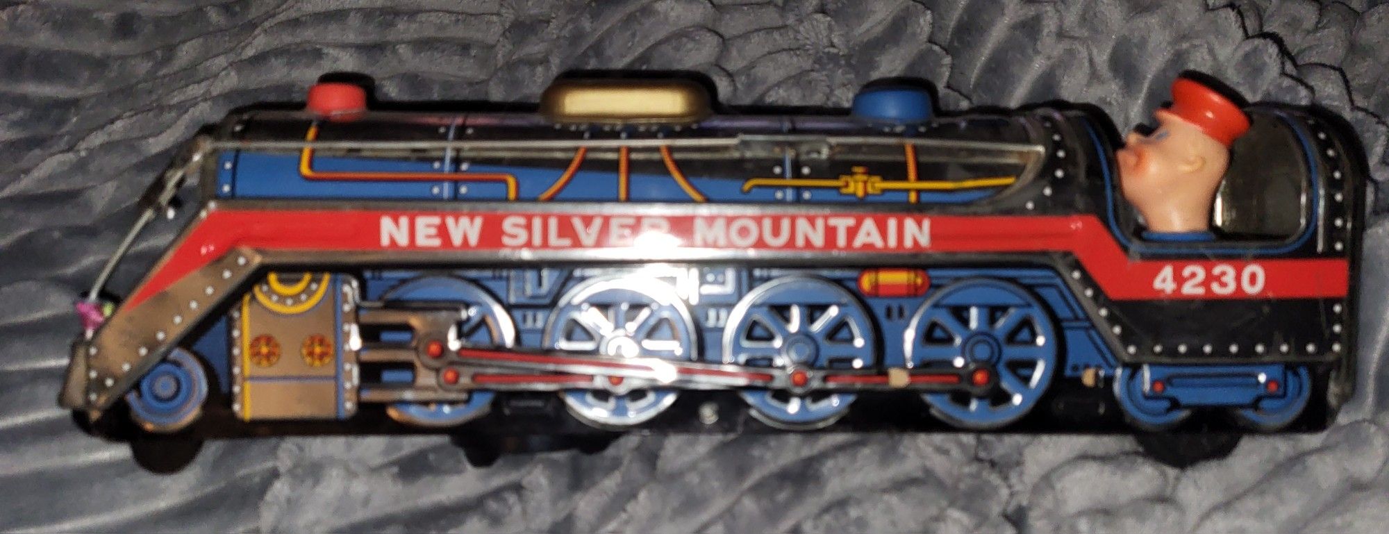 Modern Toys New Silver Mountain Train Vintage