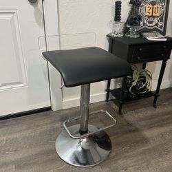 Black Bar Stool 