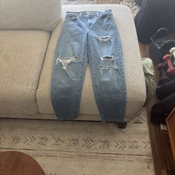 Levi’s High Waisted Mom Jeans
