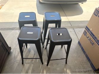 Black stools x 4