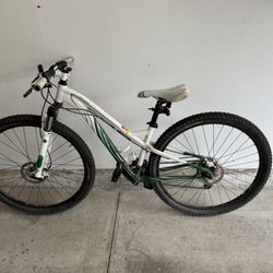 Specialized 29” Women’s Mountain Bike