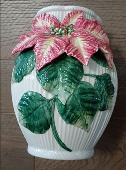 Ceramic pots