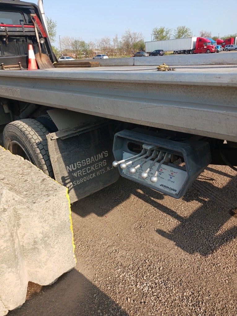 1994 International 4600 Flatbed Tow Truck