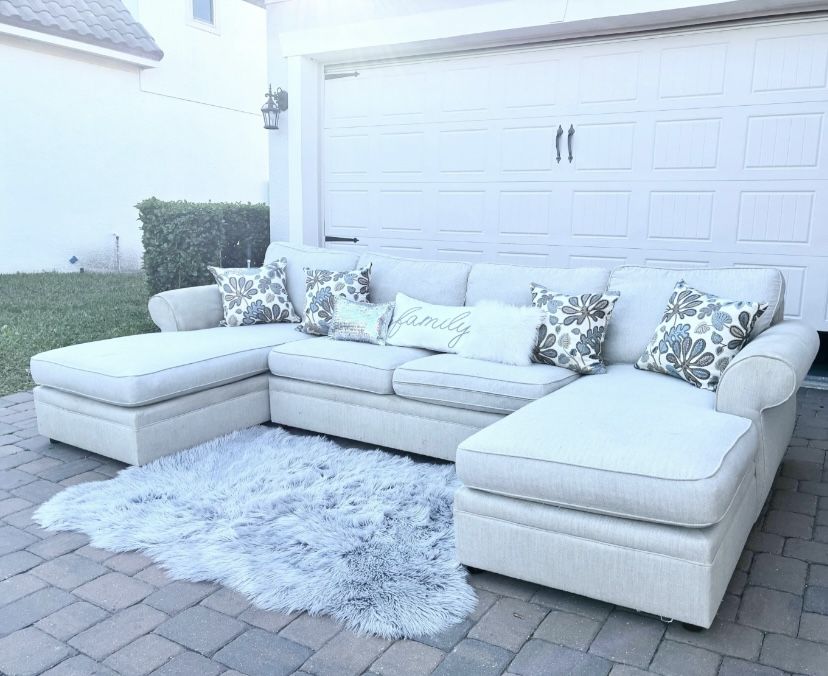 Gorgeous U Beige Sectional  